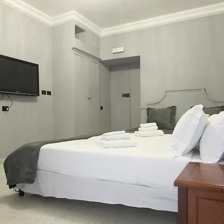 Luxury Rom